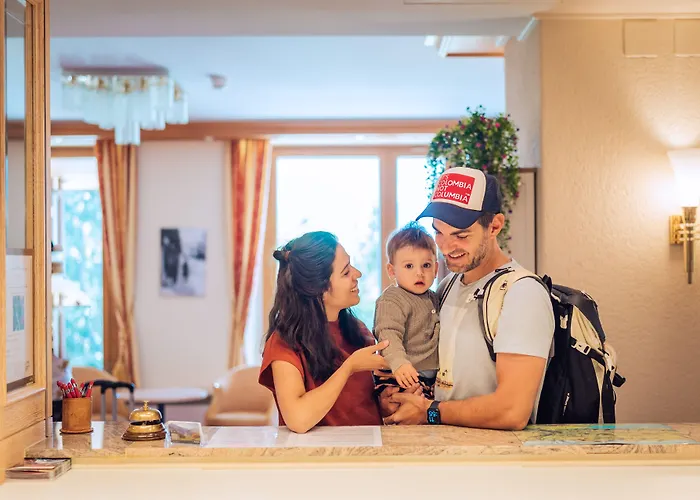 君弗比力克酒店 酒店